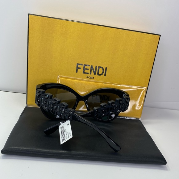 New Authentic New Runway Limited Edition Fendi  Ladies Sunglasses - Picture 11 of 11